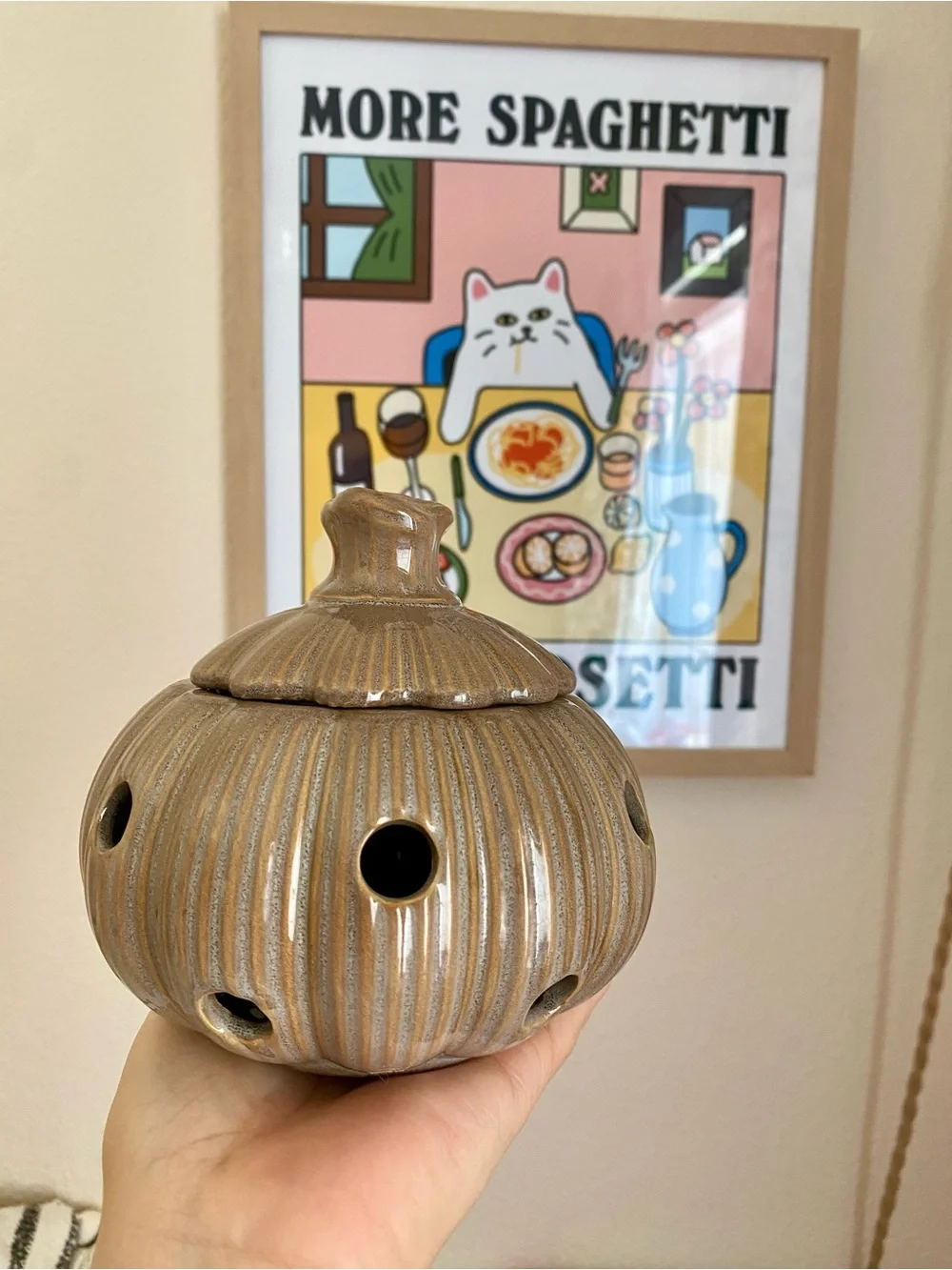 Large Garlic Keeper Storage for Counter, Keep Gralic Fresh Longer